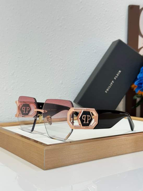 Picture of Philipp Plein Sunglasses _SKUfw80947503fw